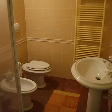 Castello Di 호텔 *